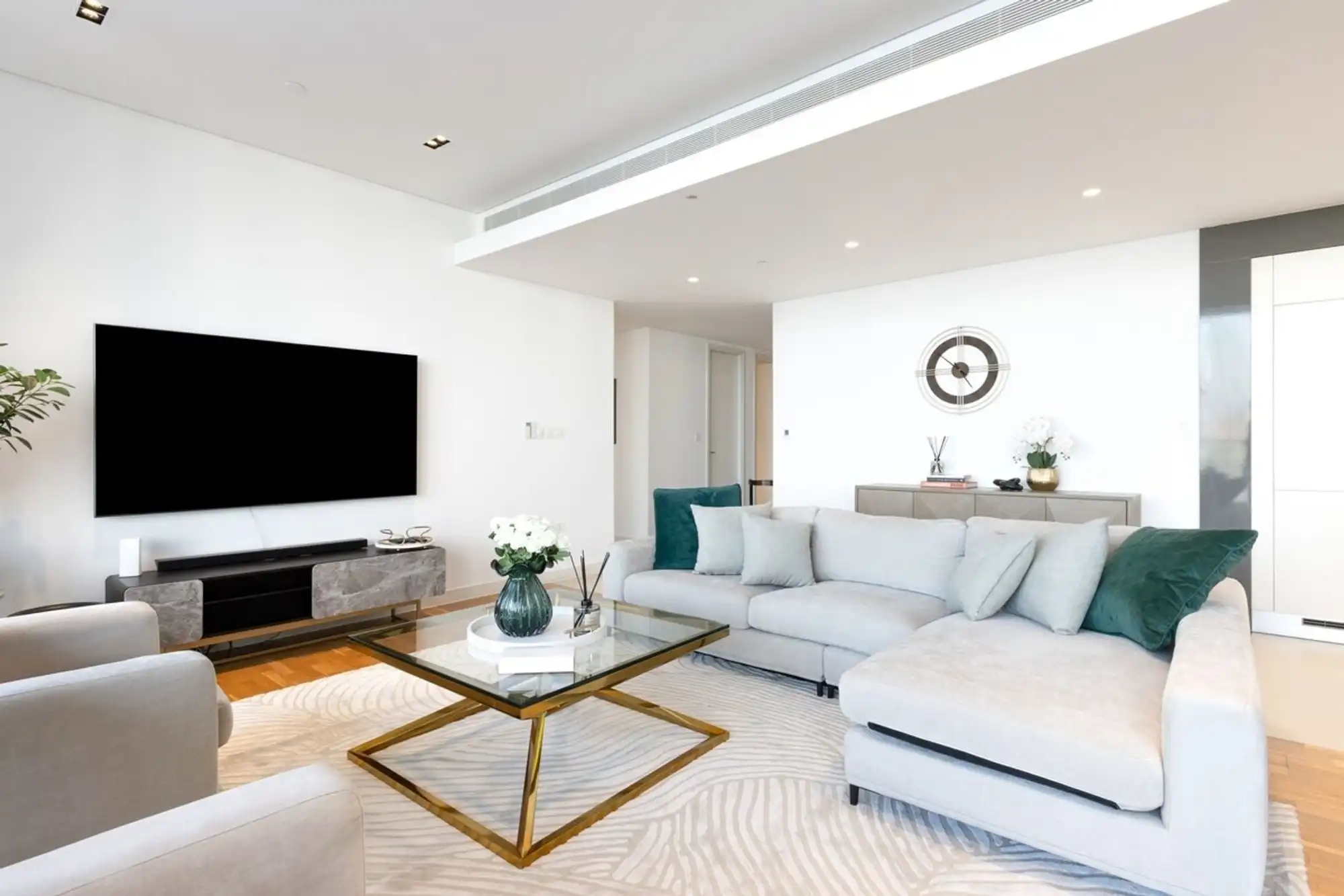 Luxury 2BR with Sea, Ain Dubai & Skyline Views, Dubai
