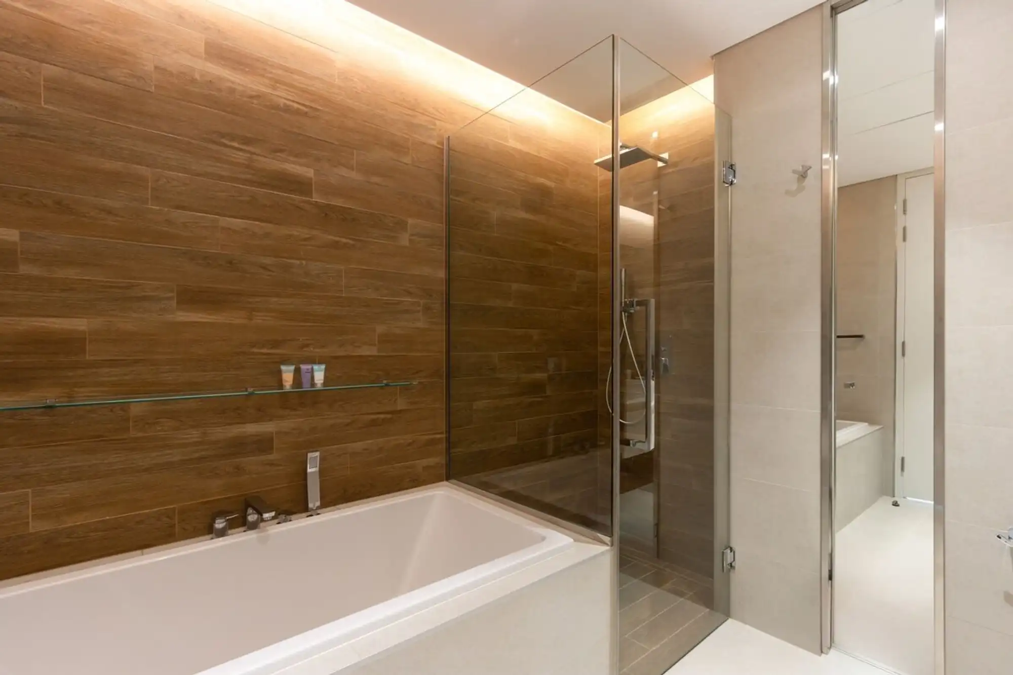 Luxury 2BR with Sea, Ain Dubai & Skyline Views, Dubai