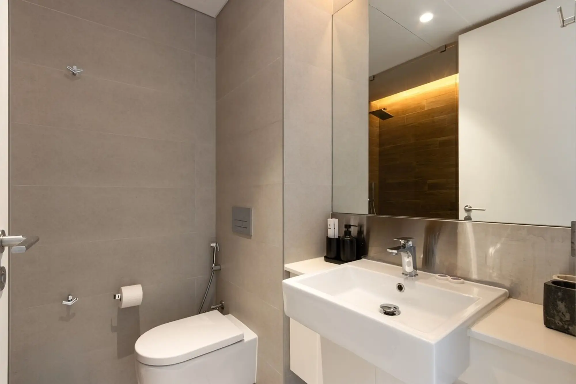 Luxury 2BR with Sea, Ain Dubai & Skyline Views, Dubai