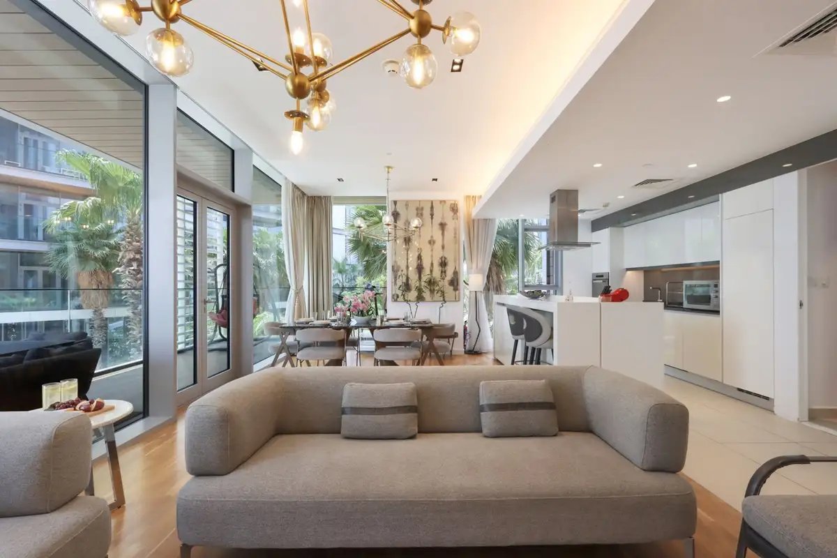Luxury 3B with Maid's Room, Dubai