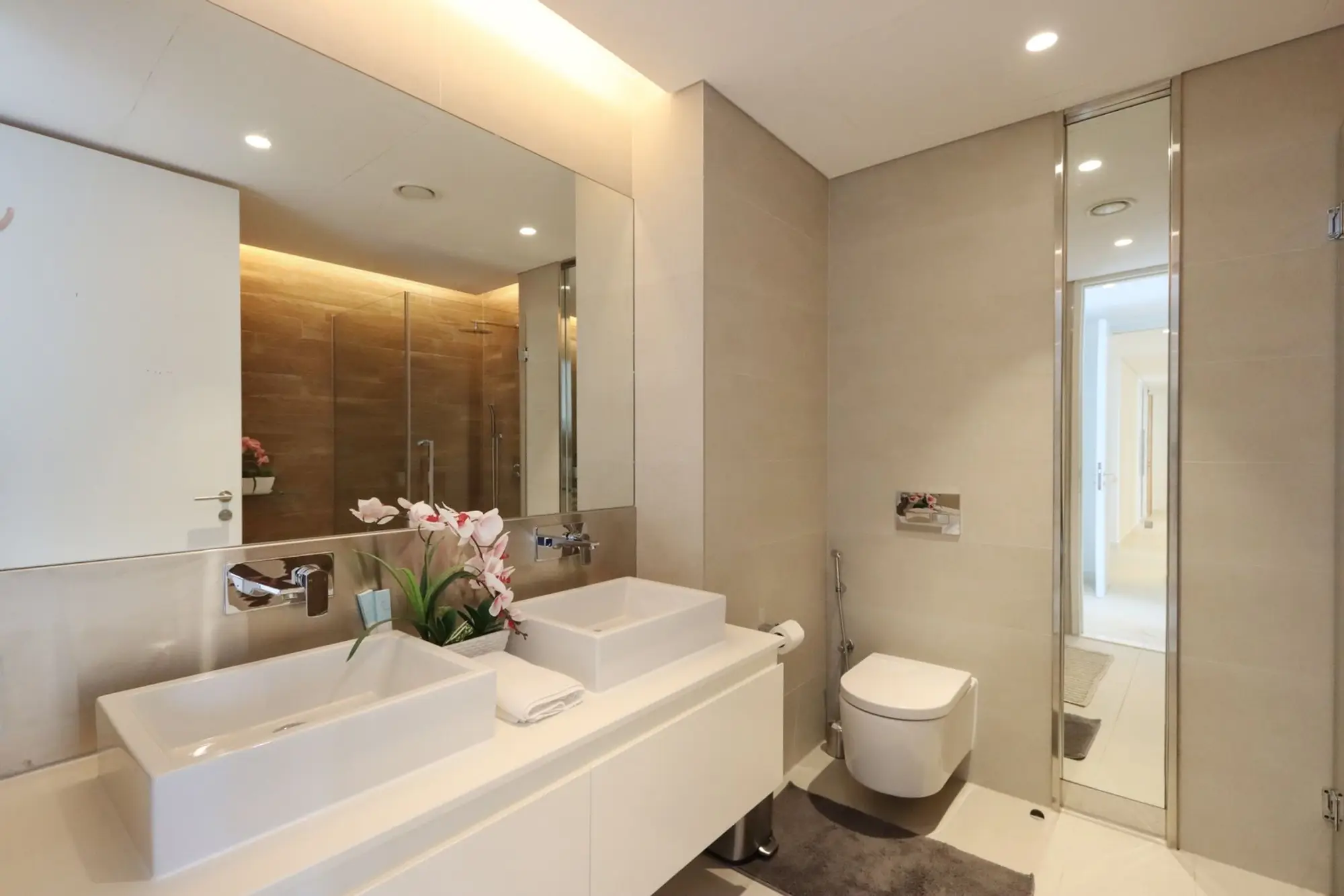 Luxury 3B with Maid's Room, Dubai