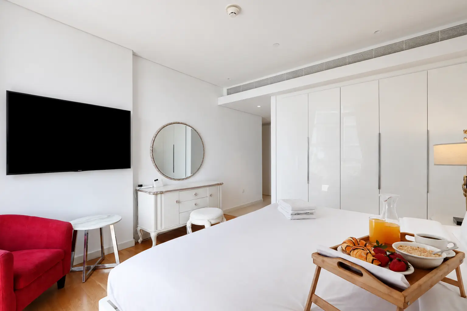 Luxury 3B with Maid's Room, Dubai