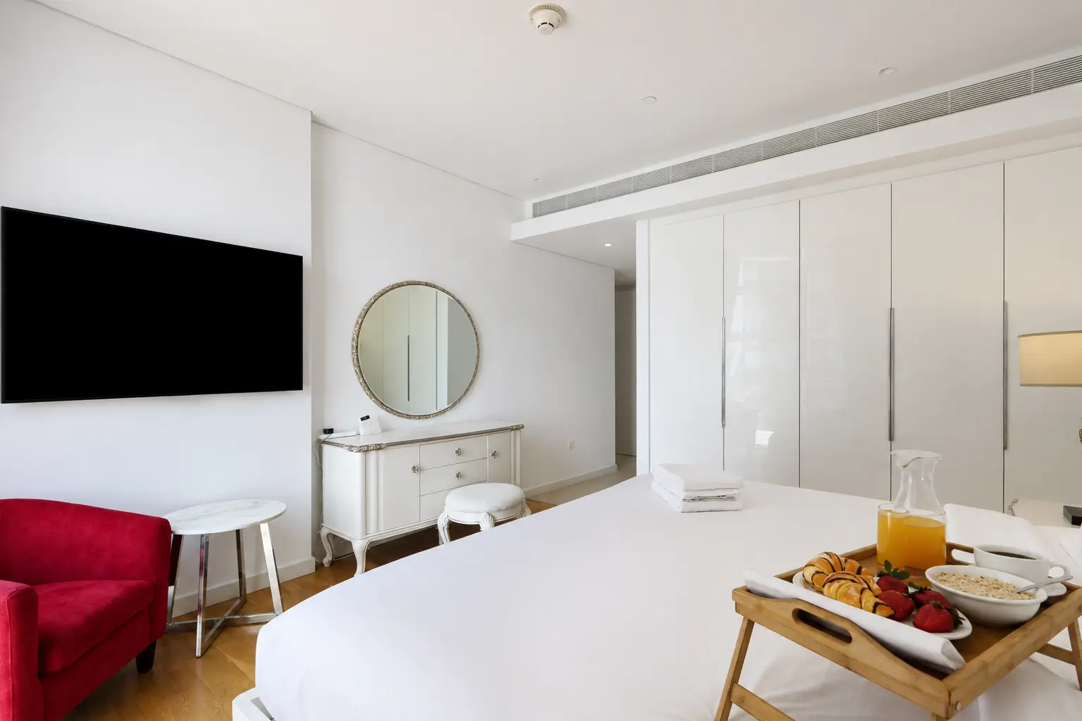 Luxury 3B with Maid's Room, Dubai