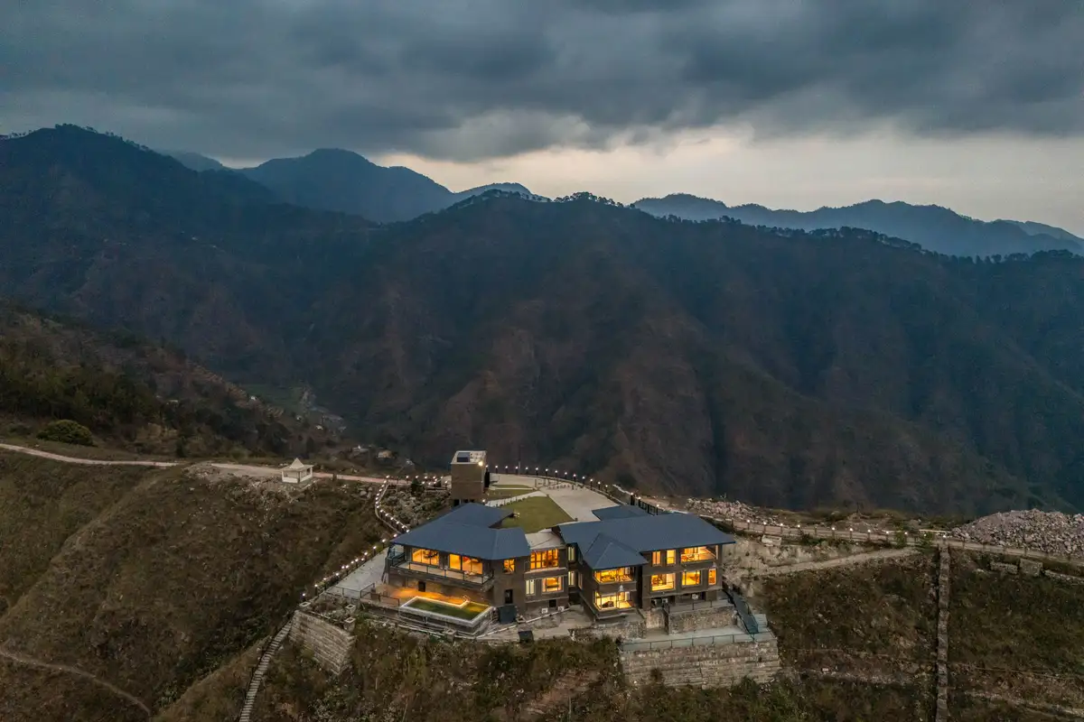 Mana w/ Heated Pool, Rishikesh