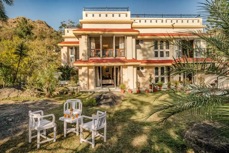 Mangal House by the Lake, Mount Abu