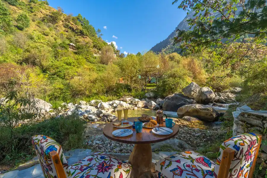 Melodic @ Breezy Banks, Tirthan Valley