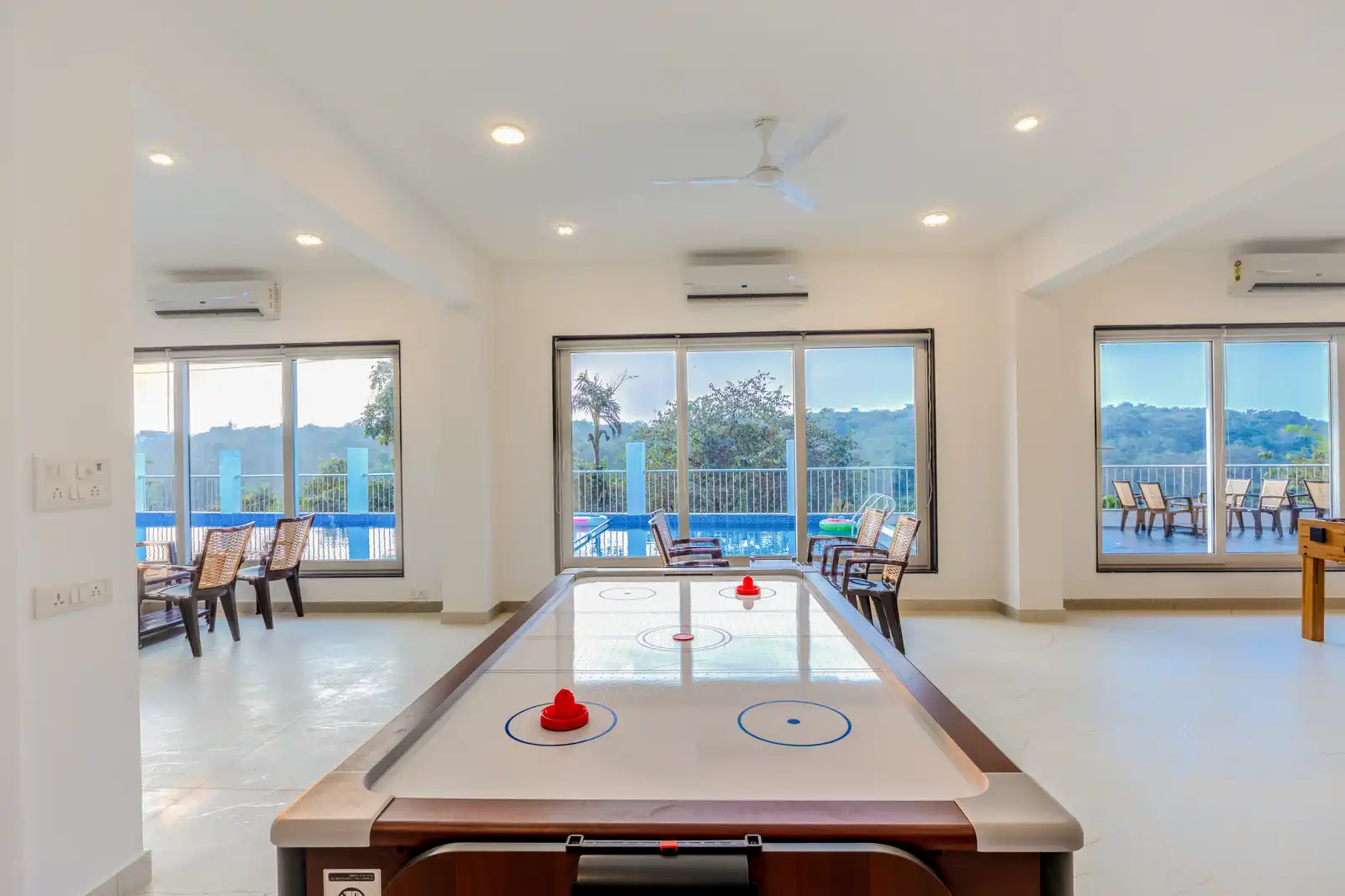MidPoint Uno Suite, South Goa