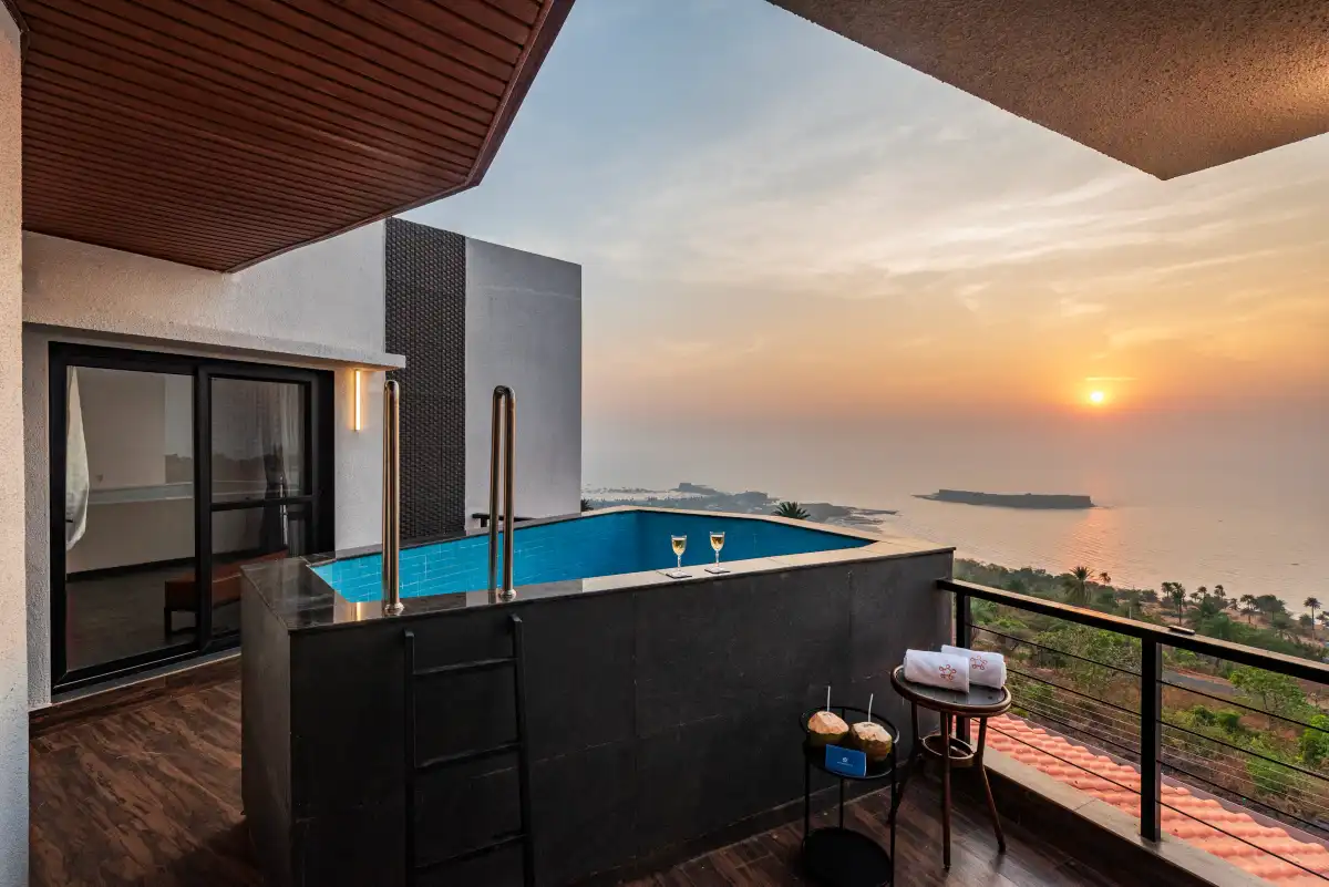 Mimosa Sunsets, Dapoli