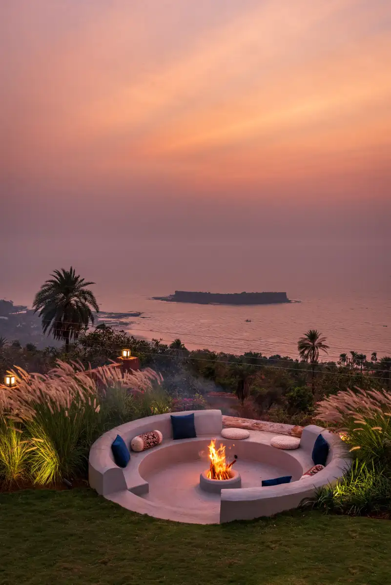 Mimosa Sunsets, Dapoli