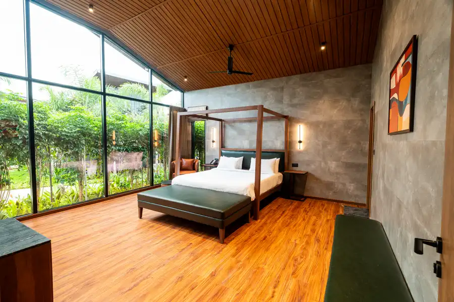 Mira Forrest, Chennai