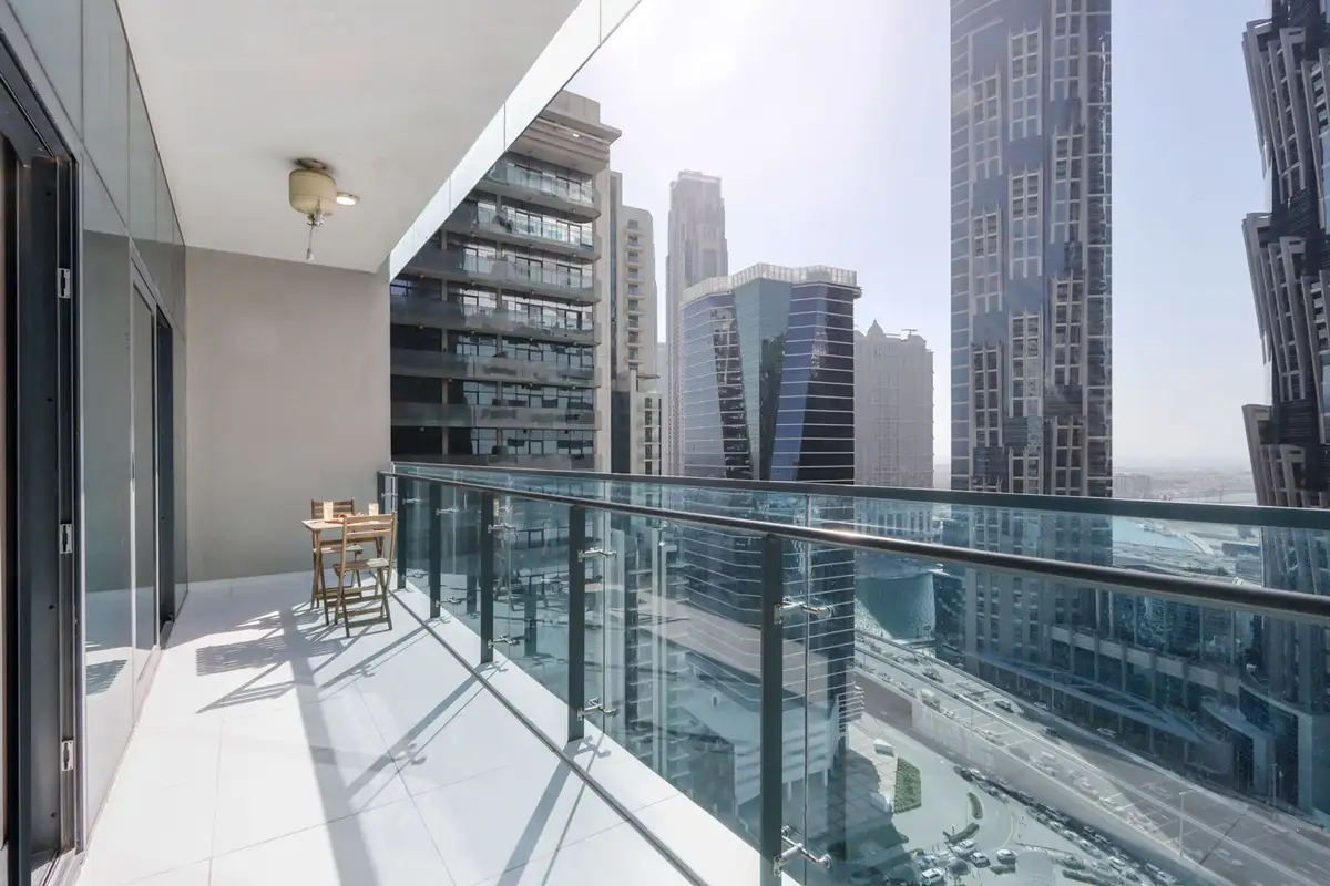 Modern 1 Bed In Merano Tower, Dubai