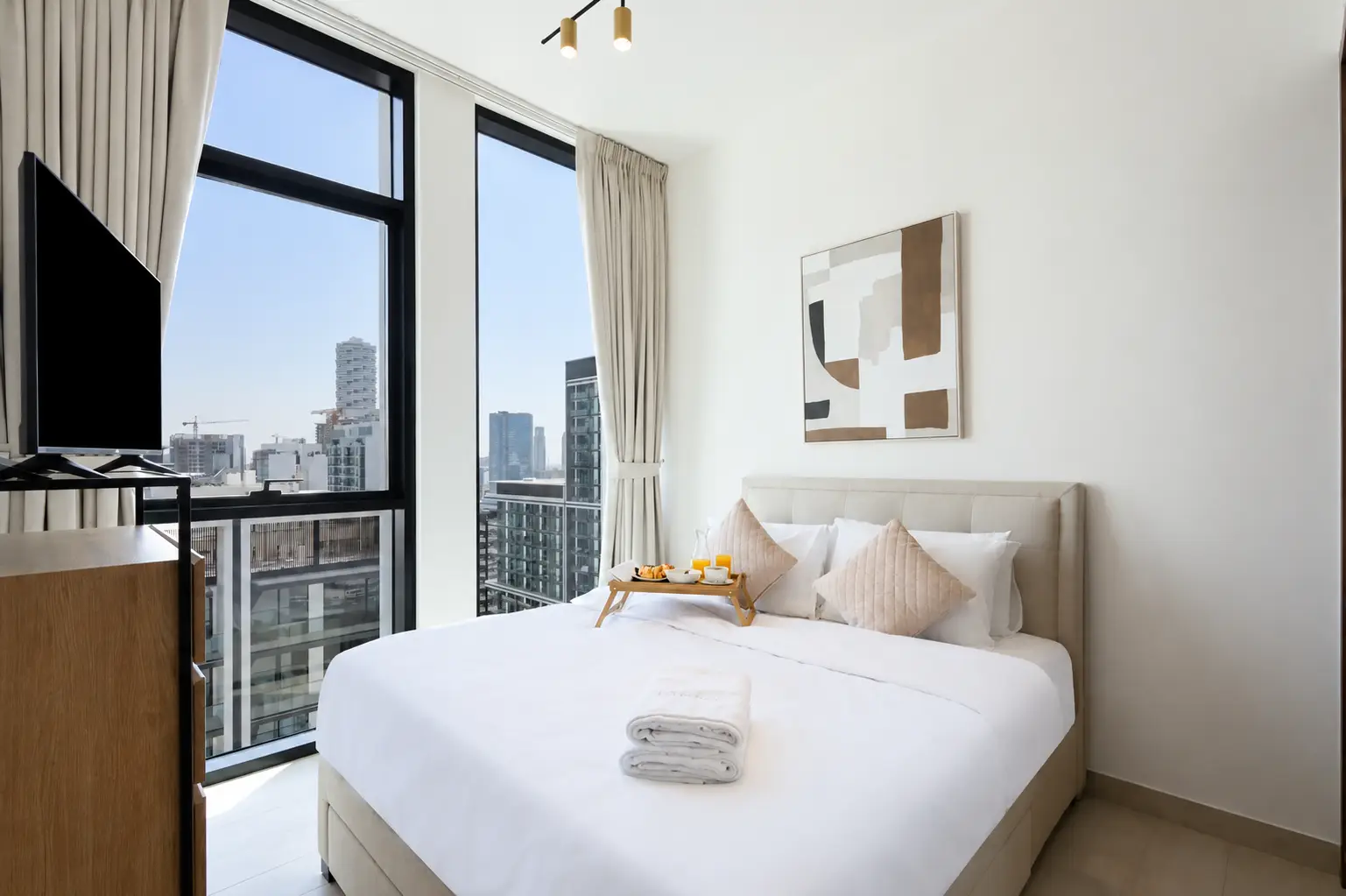 Modern 1BHK with Private Balcony, Dubai