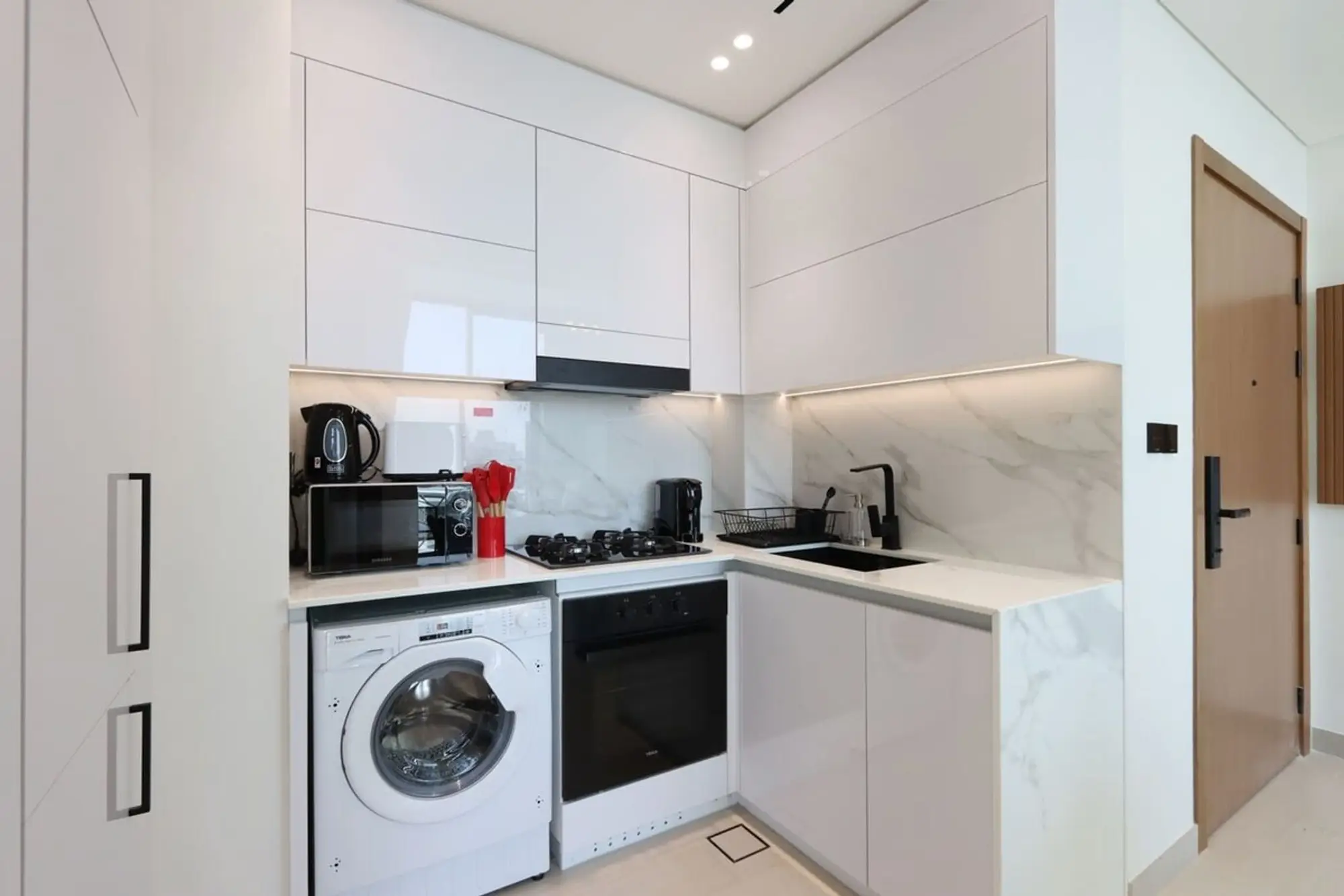 Modern 1BHK with Private Balcony, Dubai