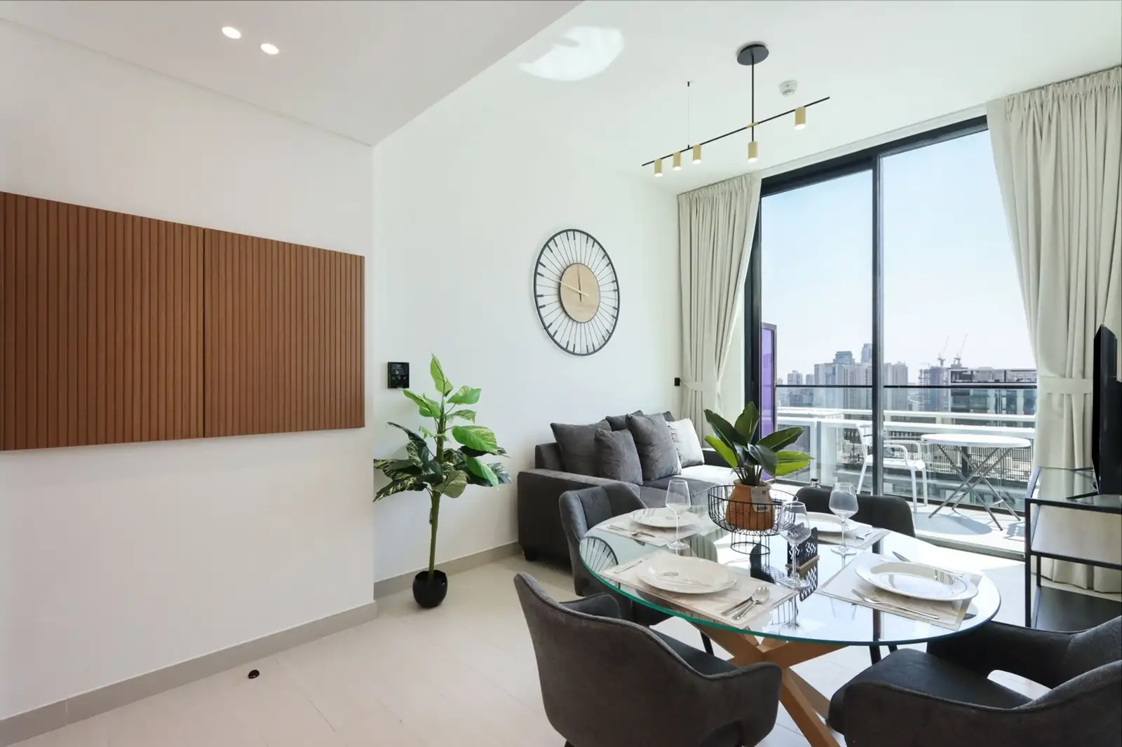 Modern 1BHK with Private Balcony, Dubai