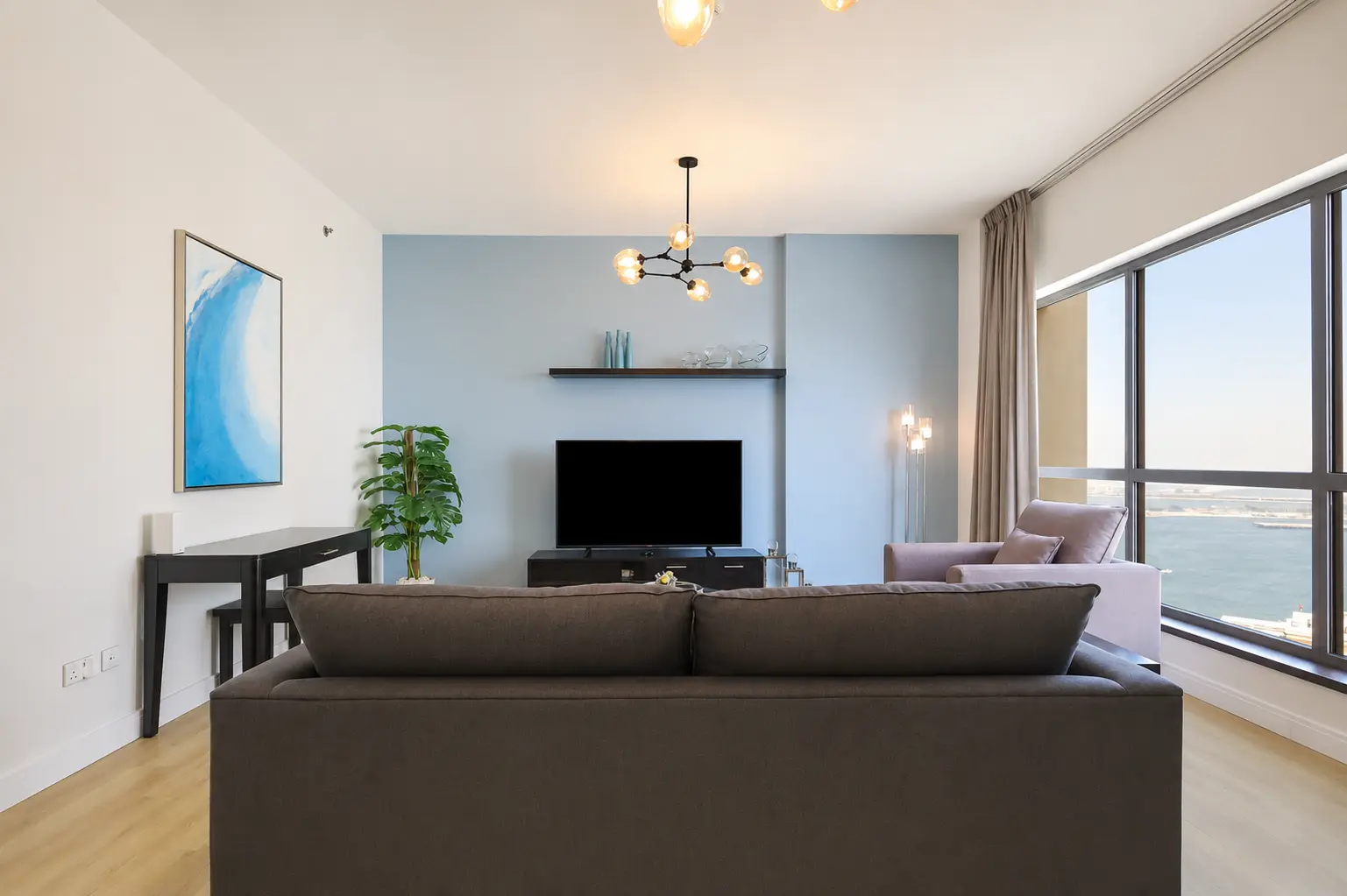 Modern 2BR in Shams, Dubai