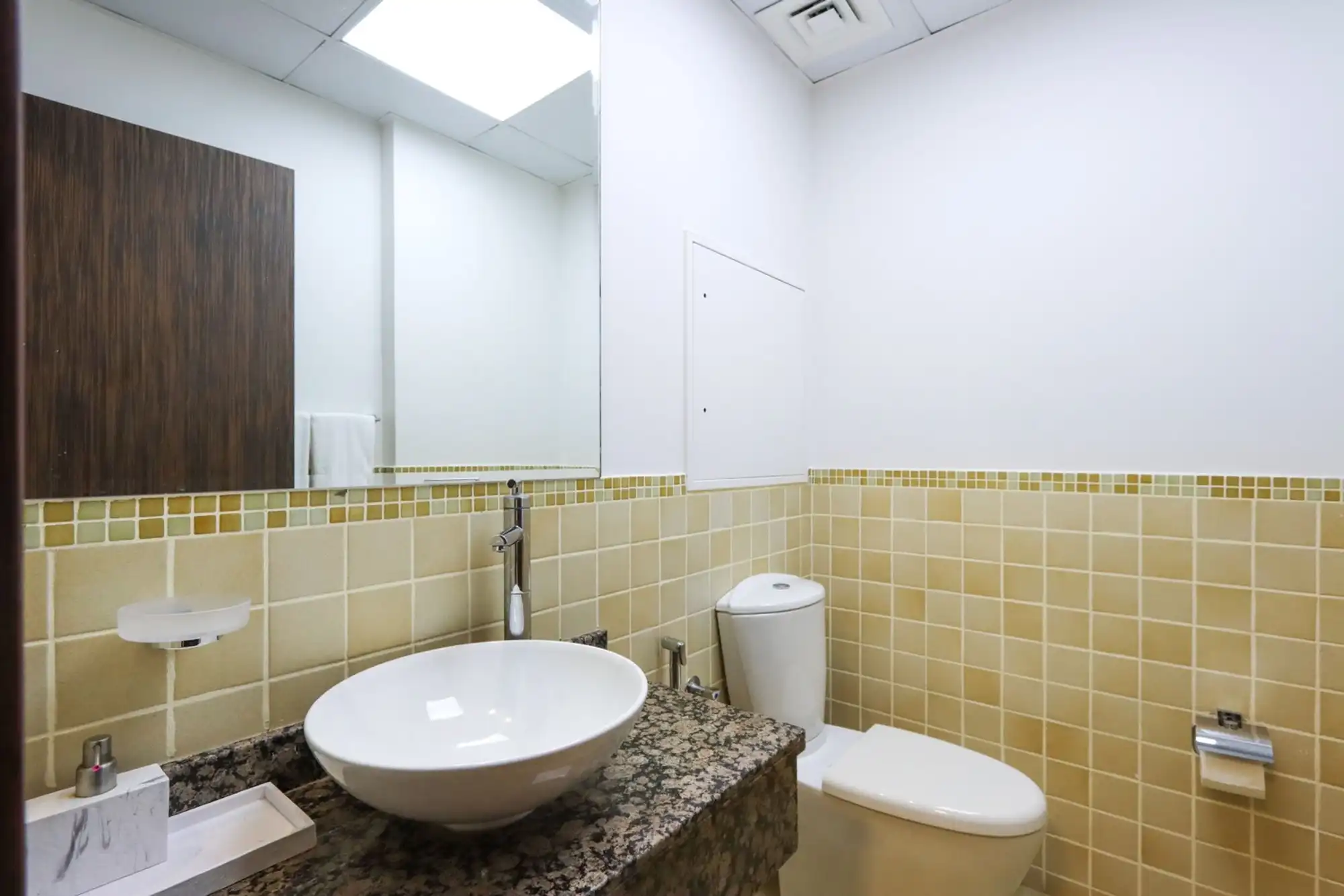 Modern 2BR in Shams, Dubai