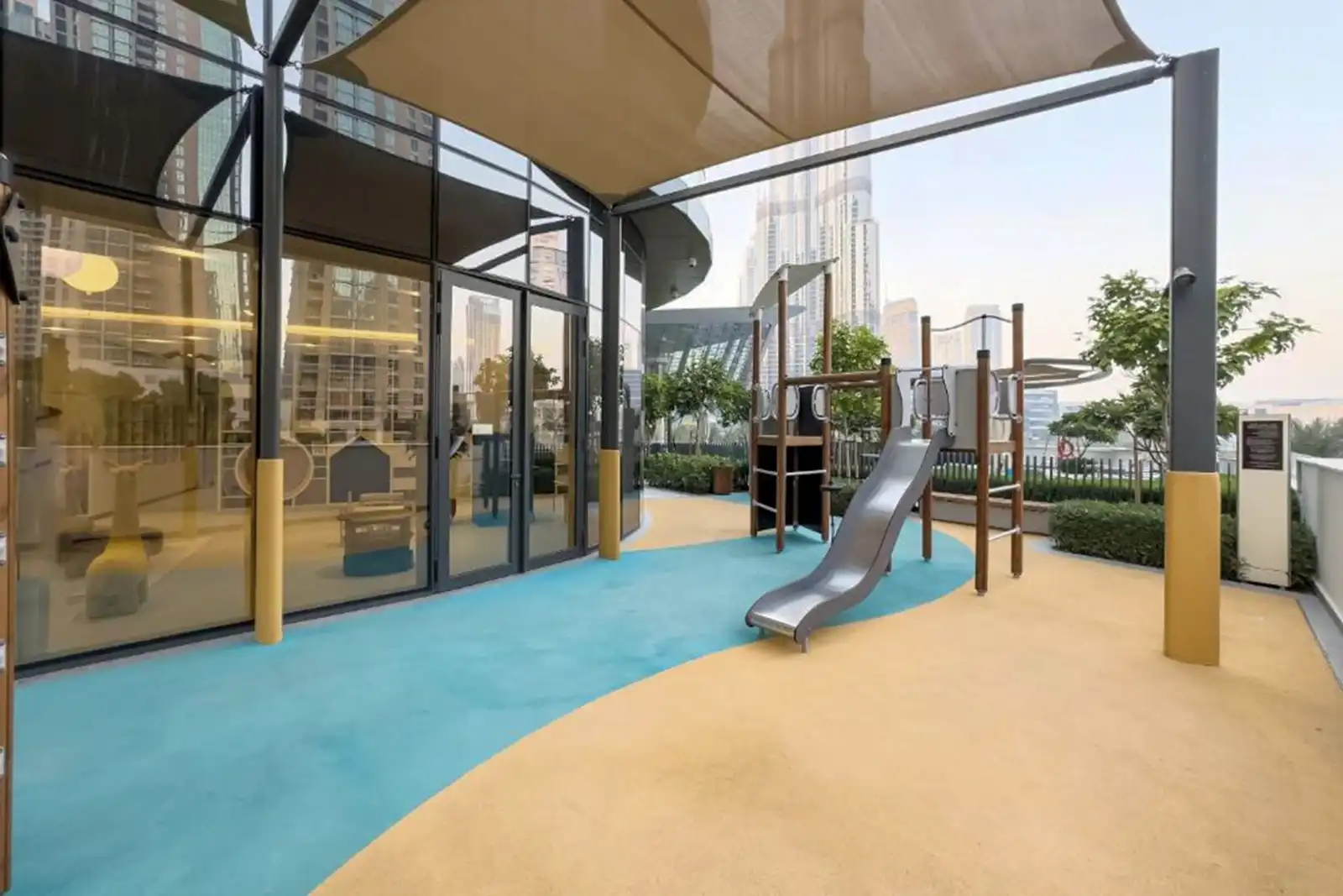 Modern 2BR with Partial Burj Khalifa View, Dubai