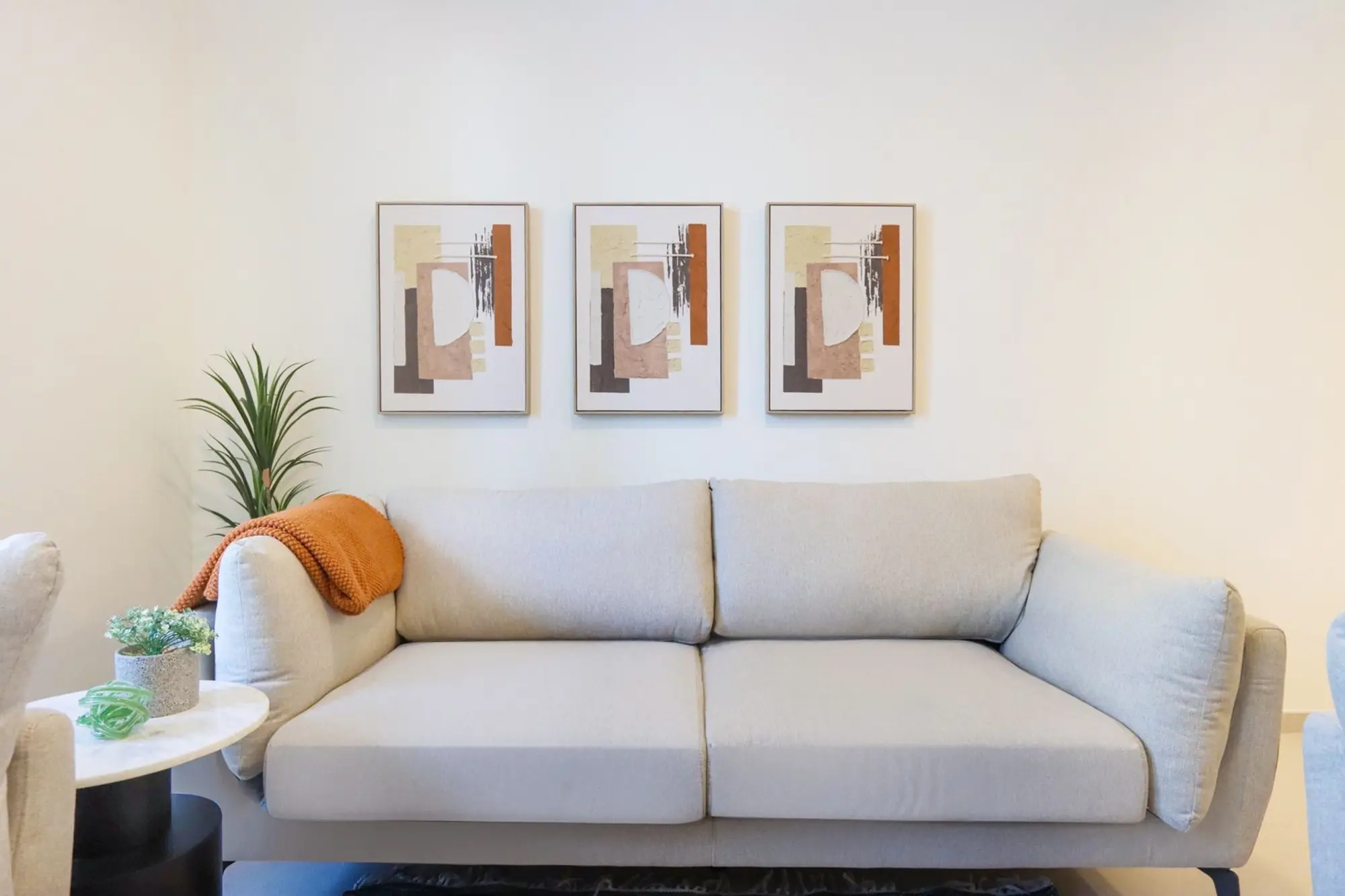 Modern 2BR with Partial Burj Khalifa View, Dubai
