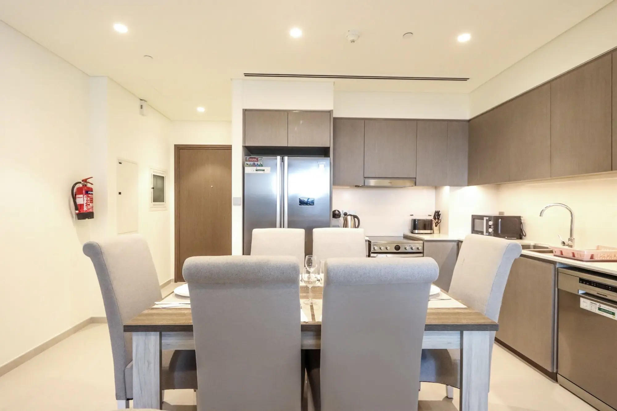 Modern 2BR with Partial Burj Khalifa View, Dubai