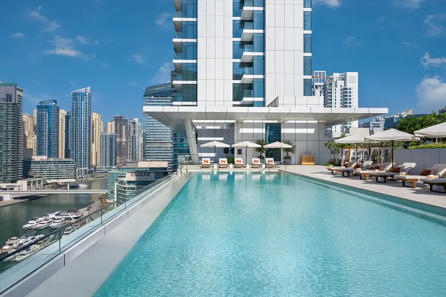 Modern 3BR with Marina & Sunset View, Dubai