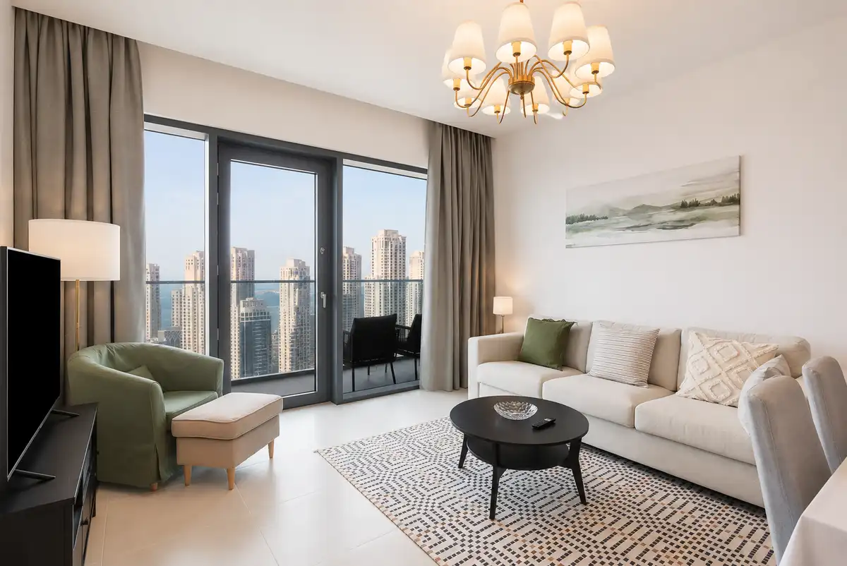Modern 3BR with Marina & Sunset View, Dubai