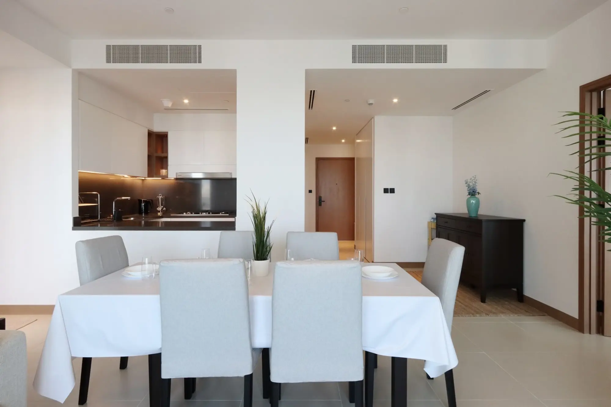 Modern 3BR with Marina & Sunset View, Dubai
