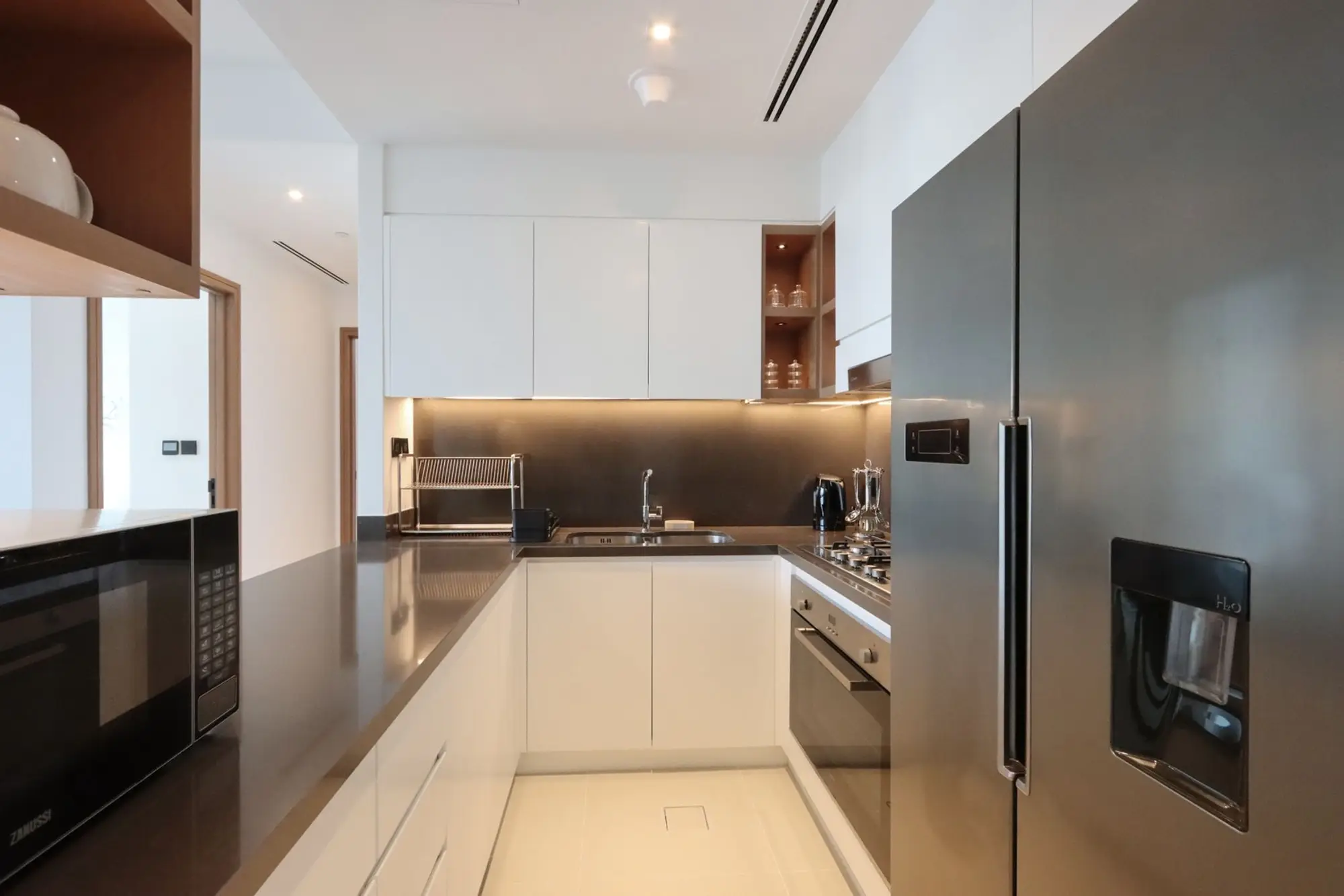 Modern 3BR with Marina & Sunset View, Dubai