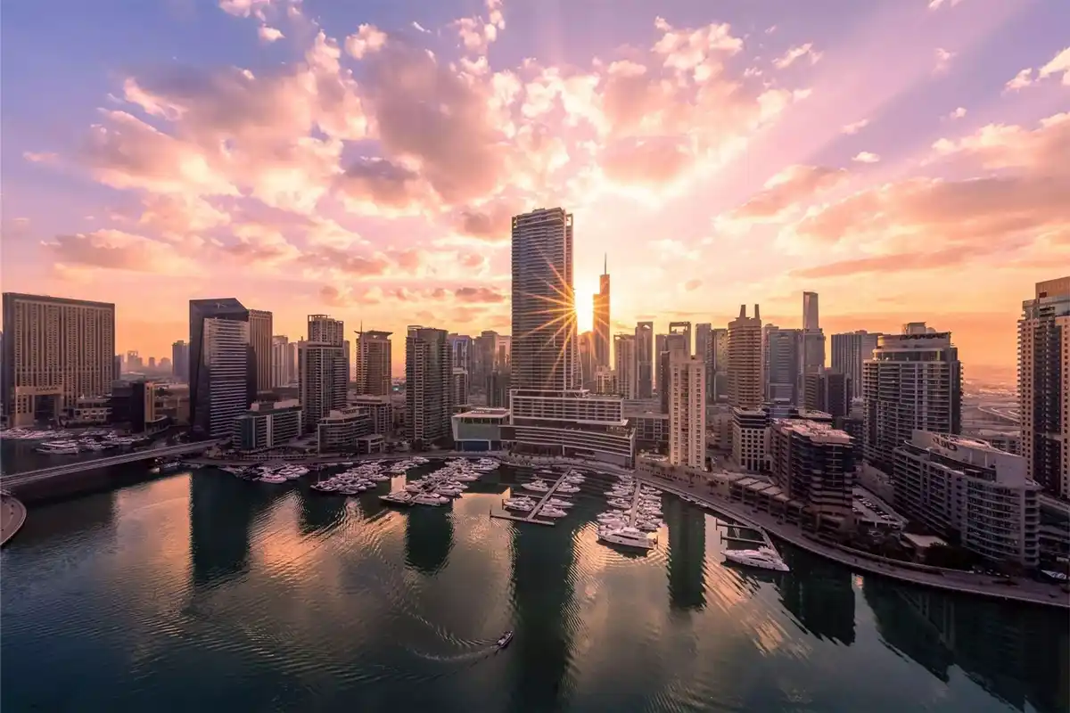 Modern 3BR with Marina & Sunset View, Dubai