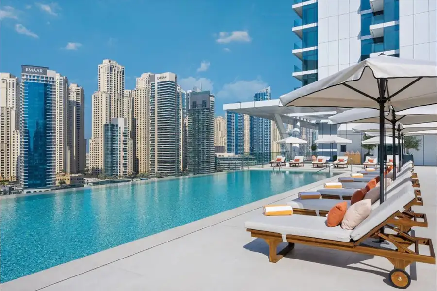 Modern 3BR with Marina & Sunset View, Dubai