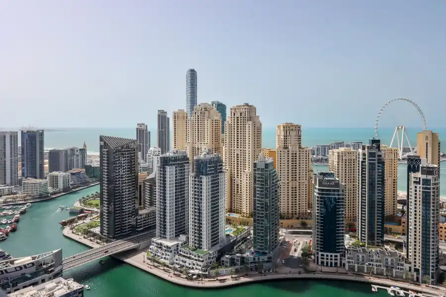 Modern 3BR with Marina & Sunset View, Dubai