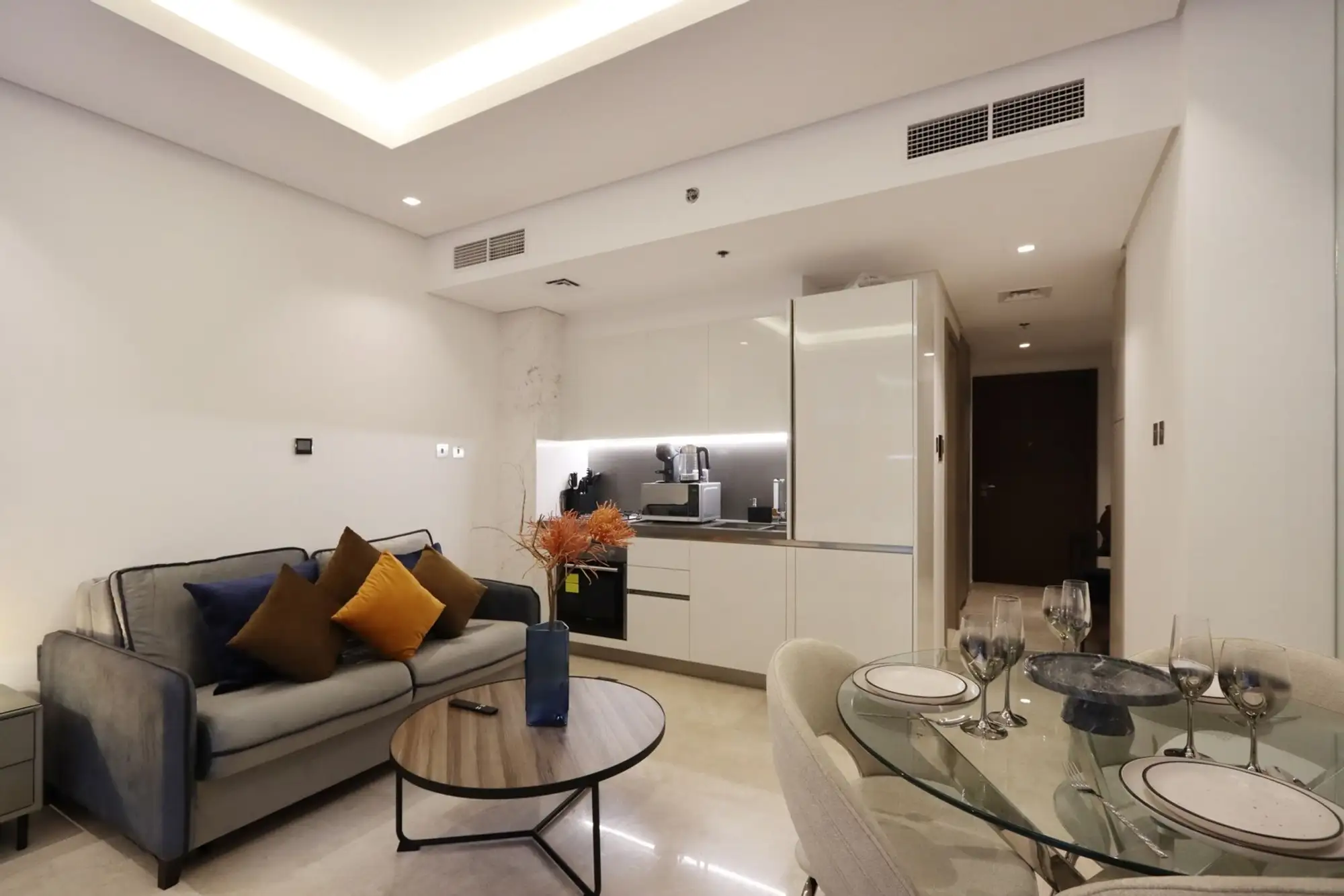 Modern Studio Near Dubai Mall, Walk to Dubai Canal, Dubai
