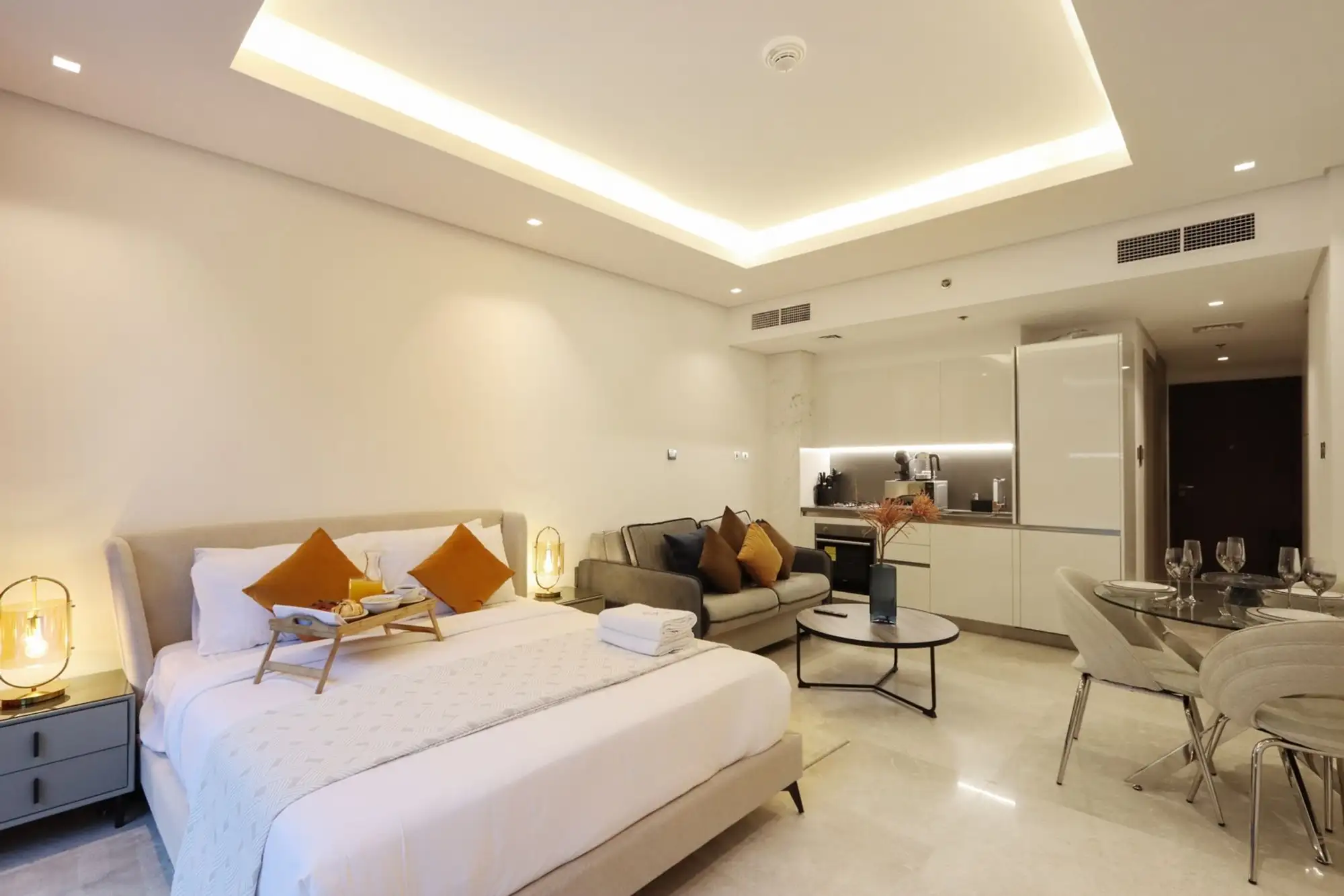 Modern Studio Near Dubai Mall, Walk to Dubai Canal, Dubai