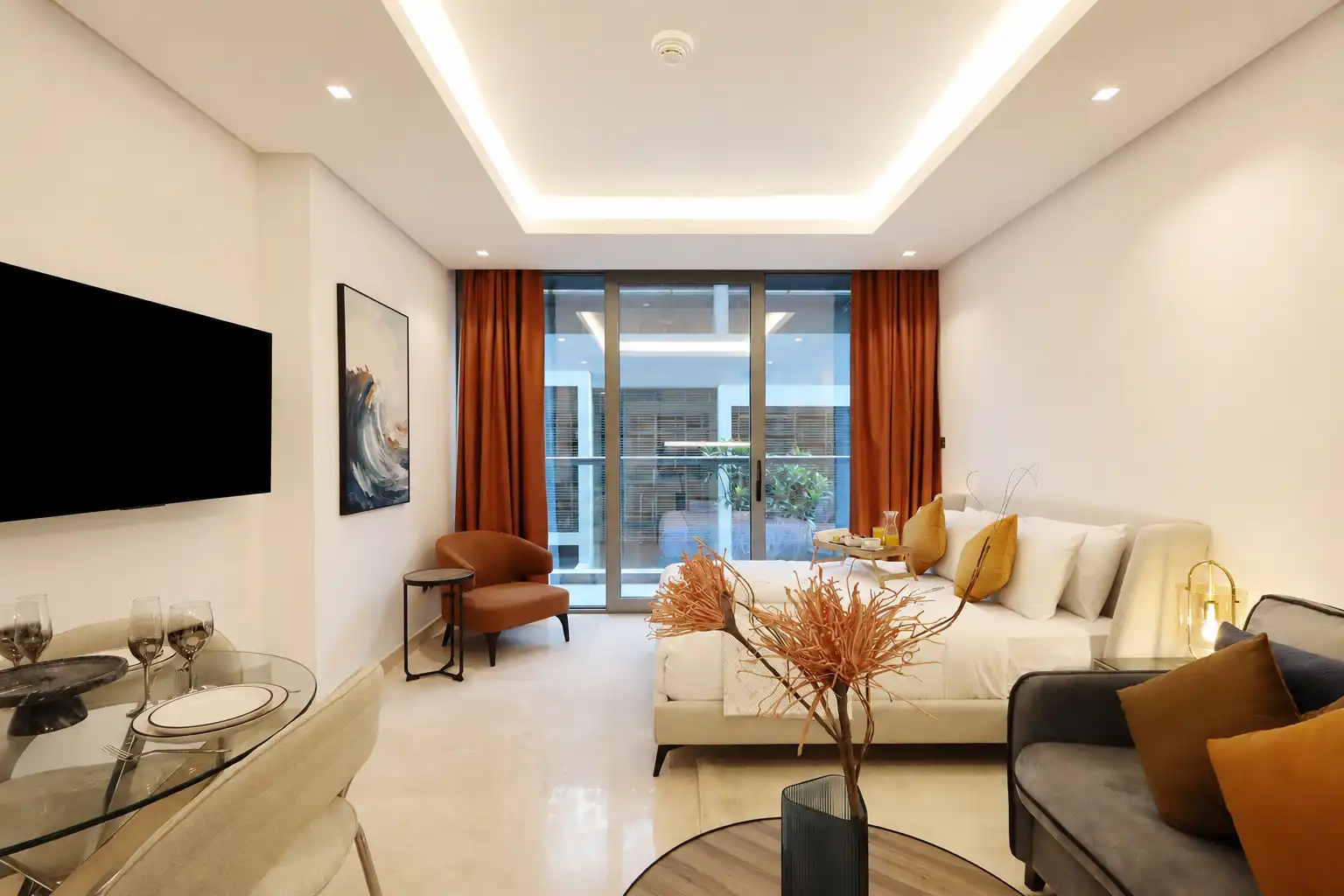 Modern Studio Near Dubai Mall, Walk to Dubai Canal, Dubai