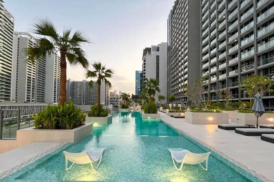 Modern Studio Near Dubai Mall, Walk to Dubai Canal, Dubai
