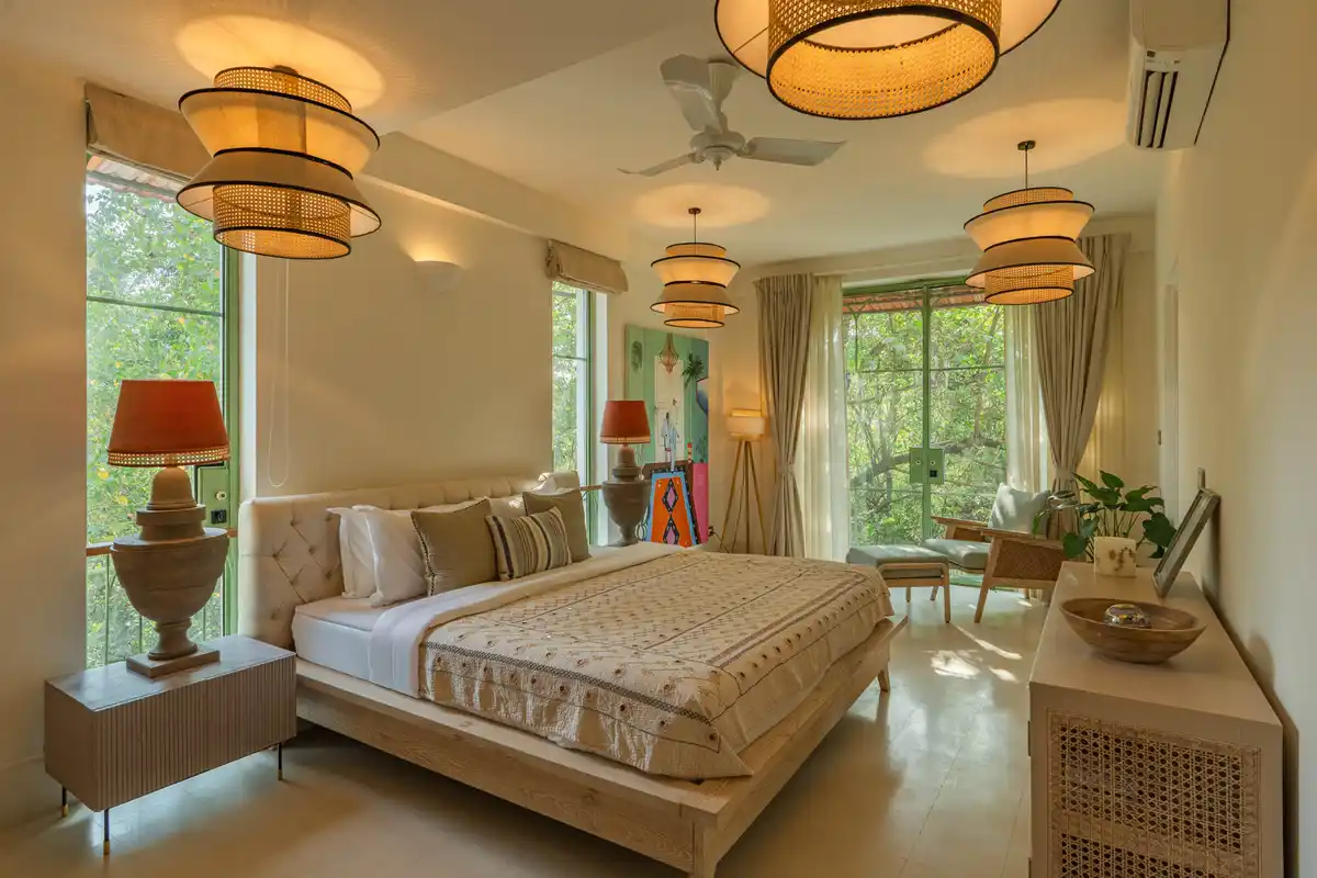 Moonstone Villa - Vagator w/ Pool & Rooftop Jacuzzi, North Goa