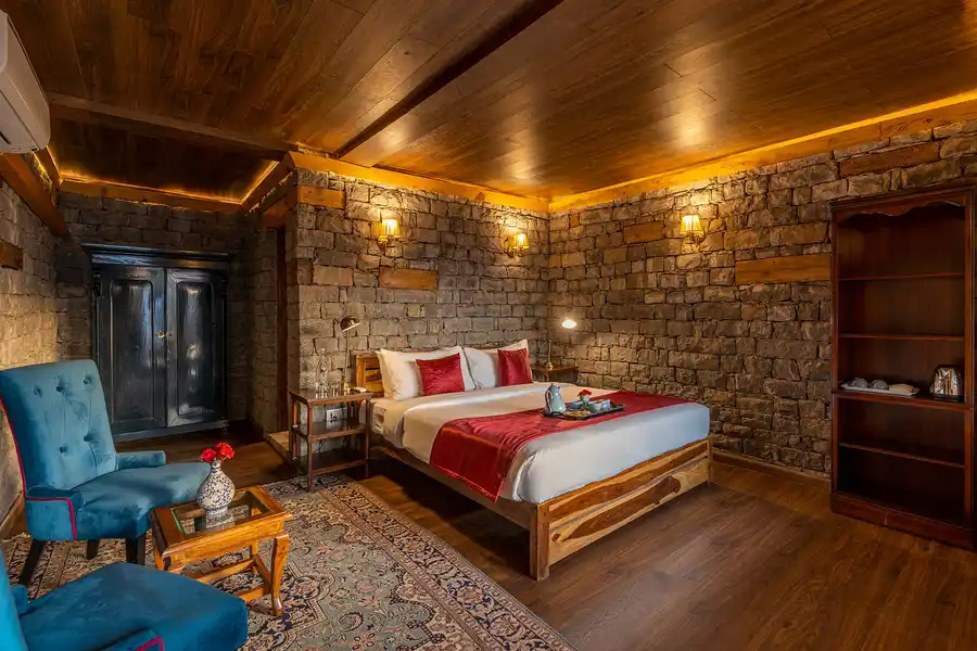 Mountain Mirage w/ Bonfire - Parwanoo, Kasauli