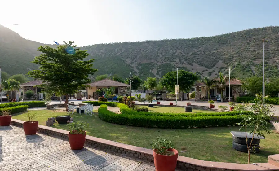 MS Valley Blossoms, Alwar
