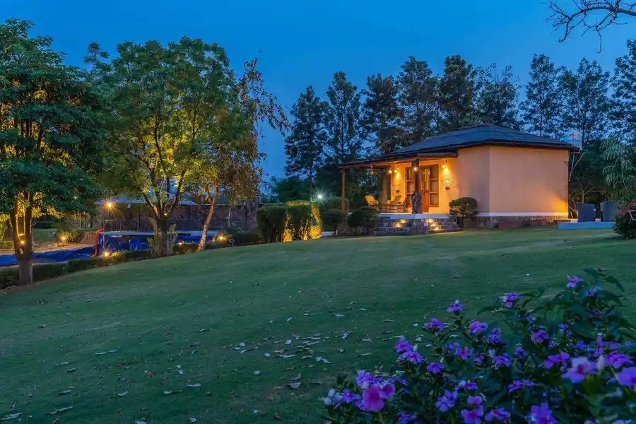 Mudhouse @ Kaimalgarh Aravalli Estate w/ Outdoor Pool, New Delhi