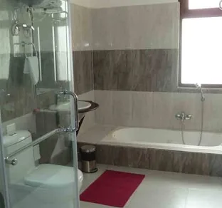 Musa Jungle Retreat Cottage | Rooms & Restaurant Bathroom