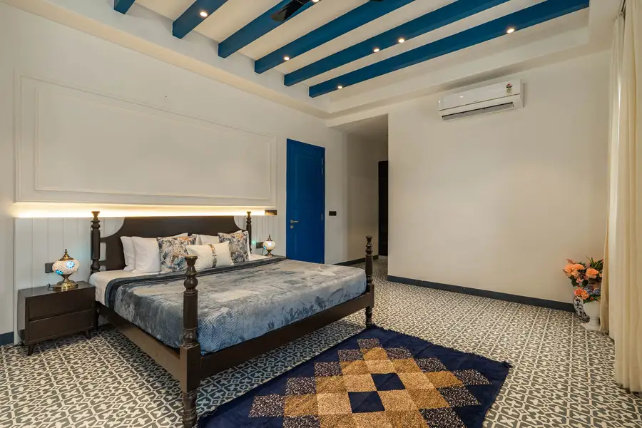 Mykonos Villa W/ Comp Breakfast, Gurgaon