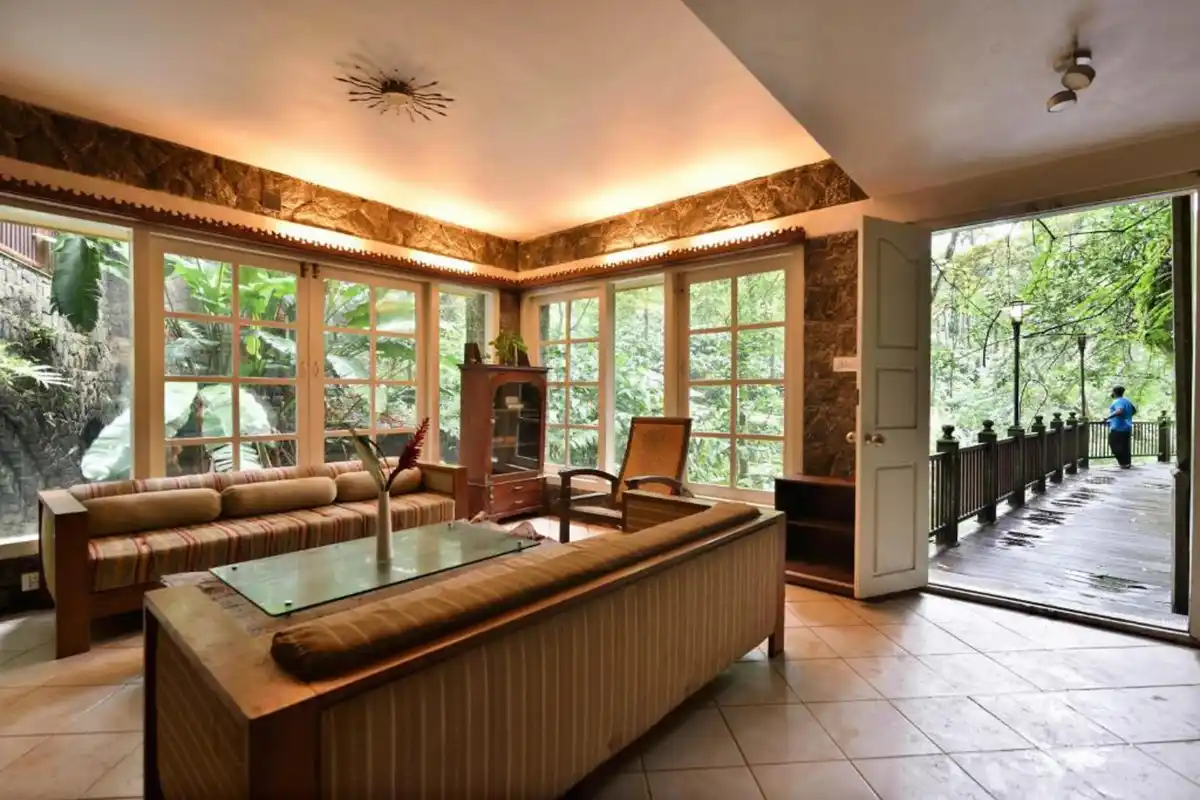 Mystic Mayapott Room