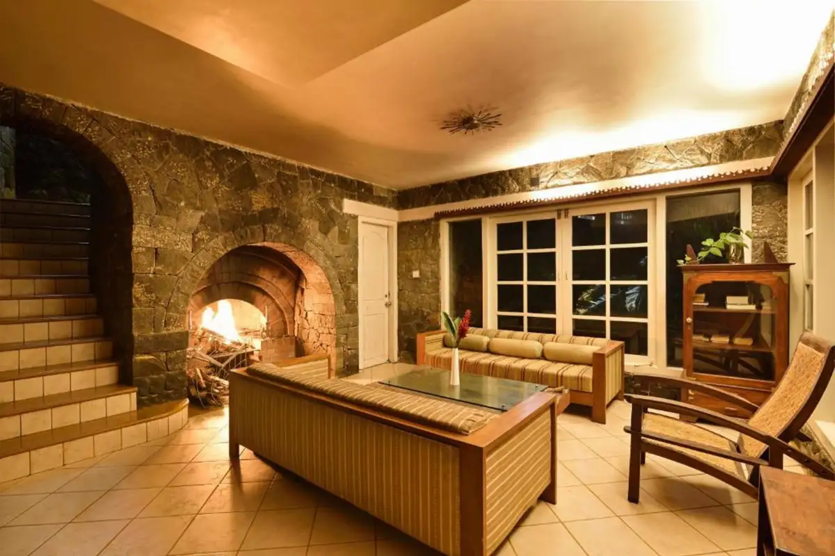 Mystic Mayapott Room