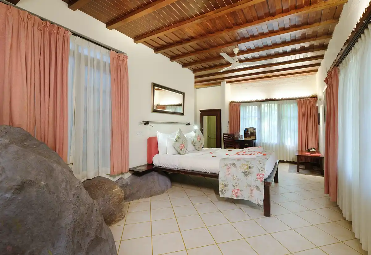 Mystic Mayapott Room