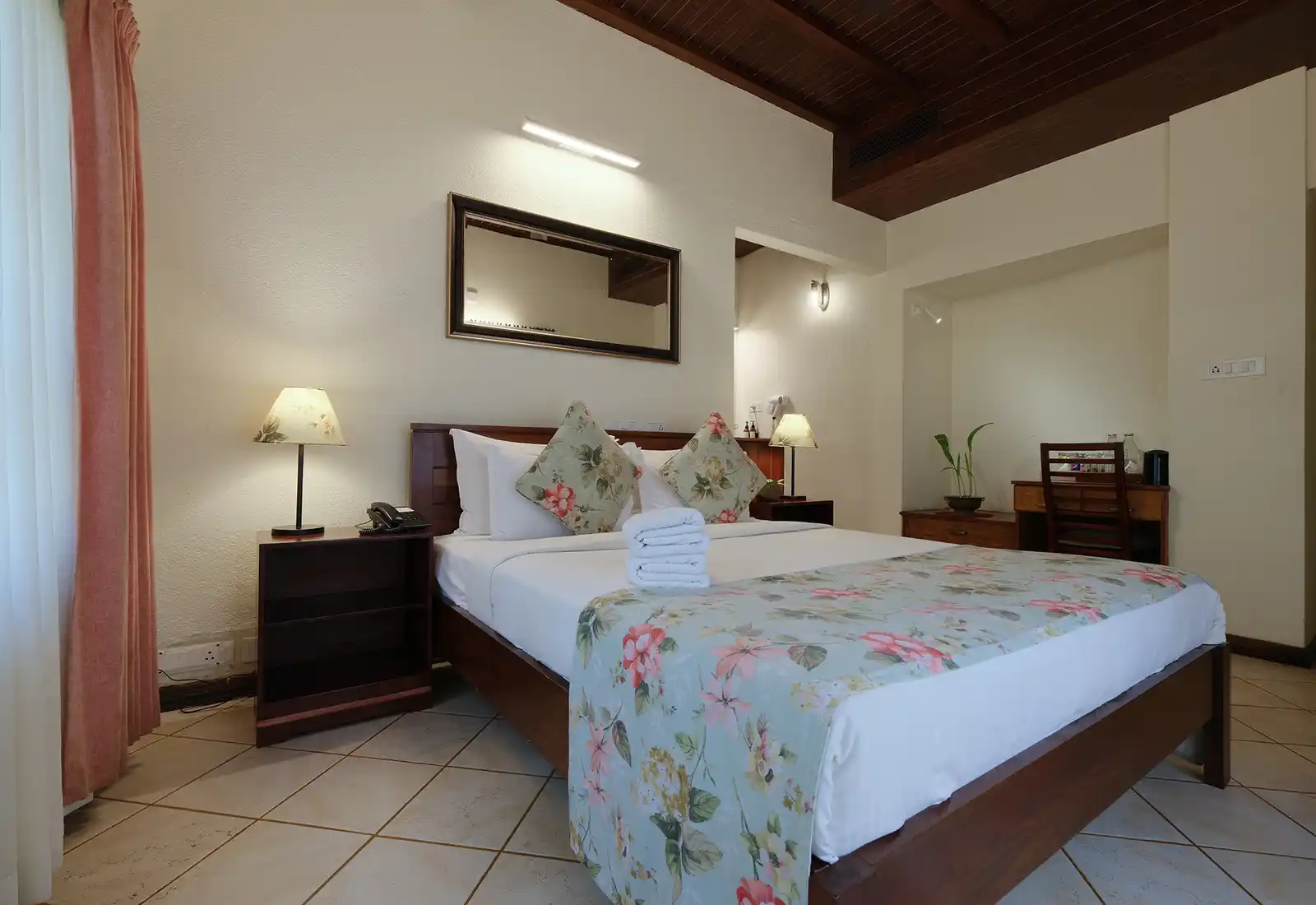Mystic Mayapott Room