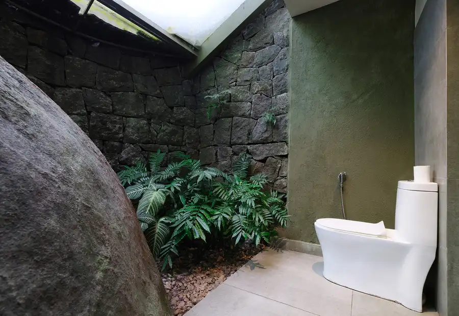 Mystic Mayapott Bathroom