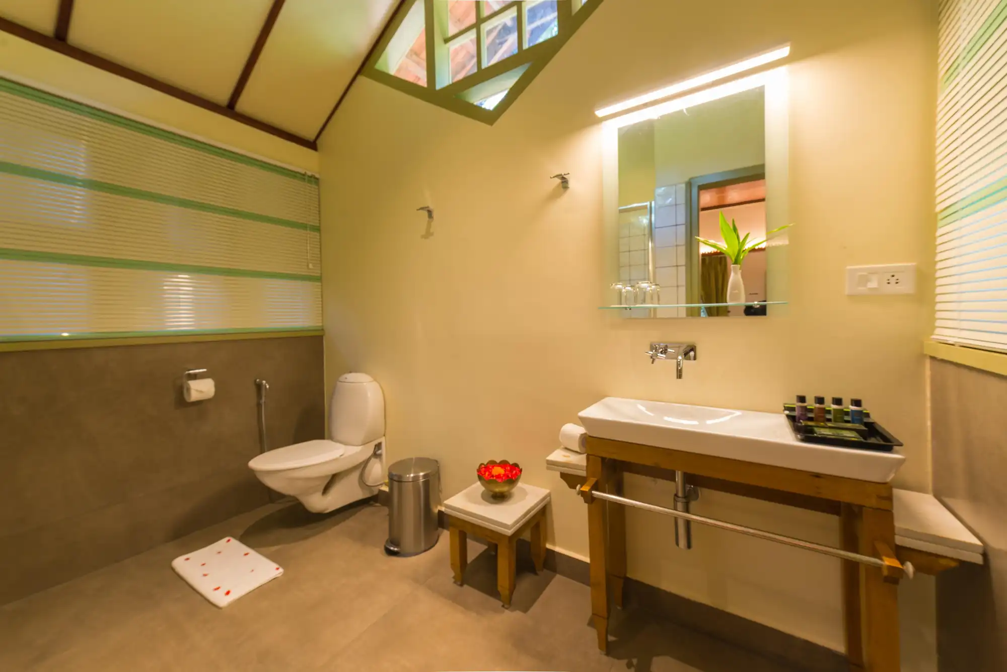 Mystic Mayapott Bathroom