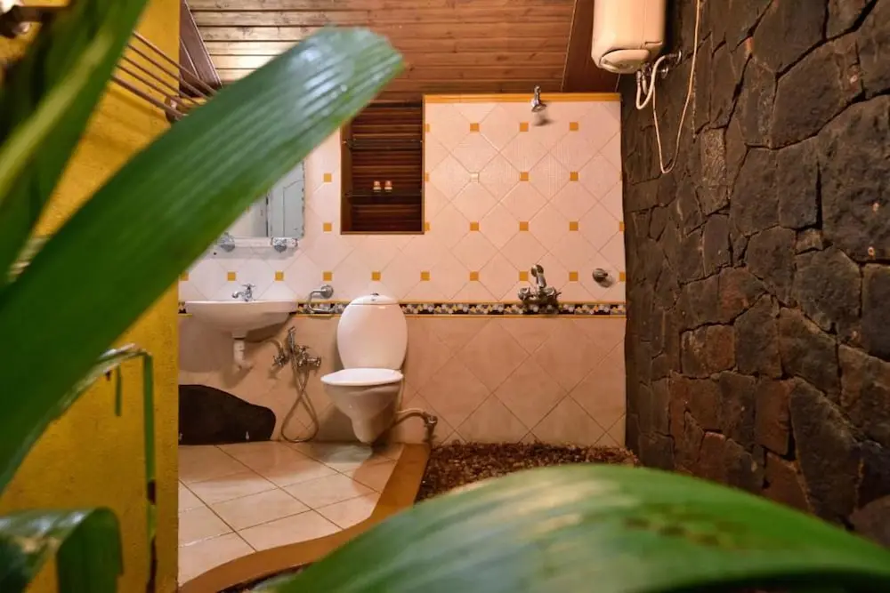 Mystic Mayapott Bathroom