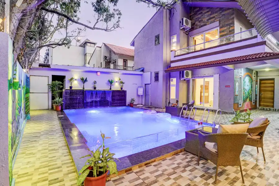 Nest, Lonavala