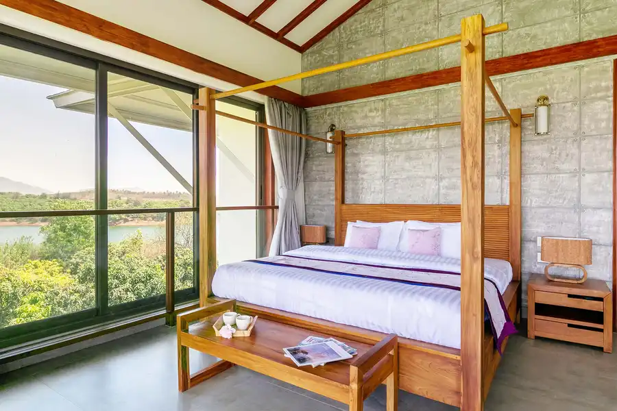 Nihira Farms w/ Lake View - Kamshet, Lonavala