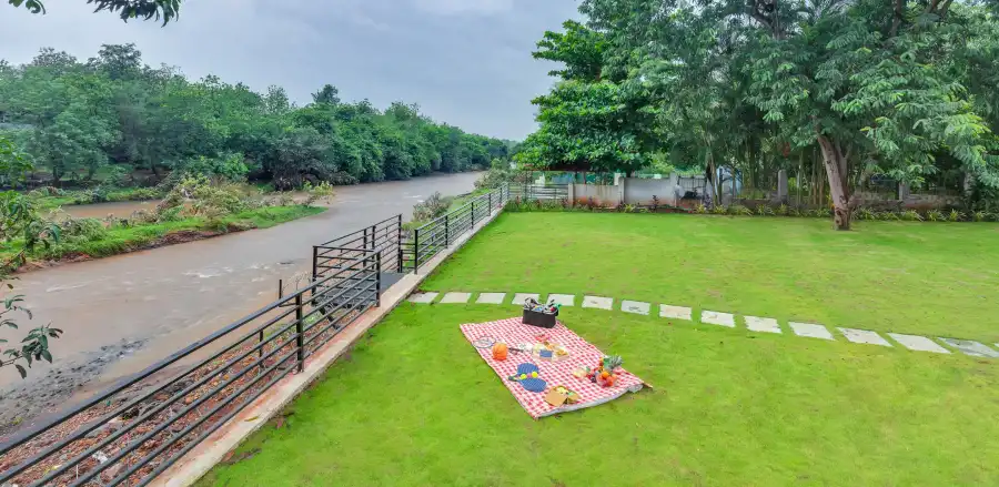 Nilaya by the river, Karjat